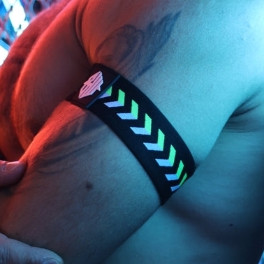Brassards Transistor Noir-Vert neon