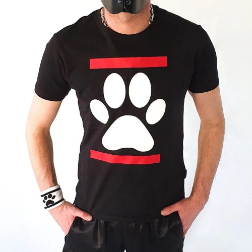 Sk8erboy Dog Paw T-shirt