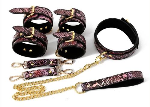 Sm Kit Snakine Collar and Cuffs Black-Pink