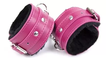 Handgelenkfesseln Furcuffs Schwarz-Rosa – 3/4