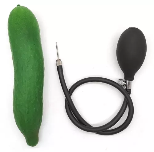 Aufblasbarer Dildo Gurke 18 x 3,5cm – 2/4