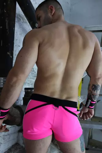 Revolution Short Neonrosa – 6/9