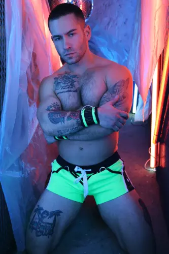 Short Revolution Neongrün – 8/9