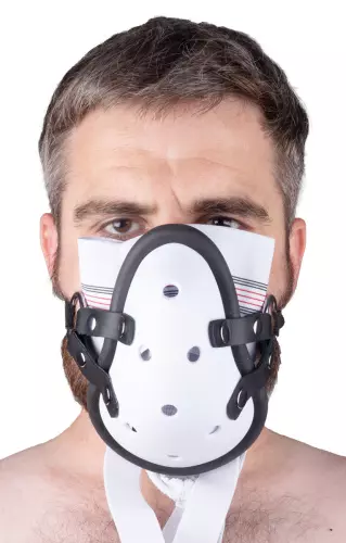 Maske mit Ledriemen "Sniff my ...." Weiß – 4/6