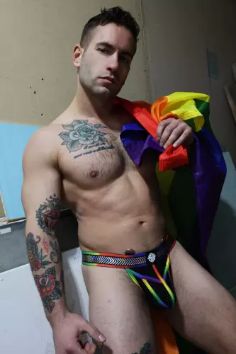 String Pure Pride Schwarz-Rainbow – 6/10