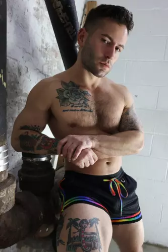 Shorts Pure Pride Schwarz-Rainbow – 5/6