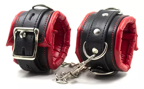 Simply Dom Haltestange Halsband und Handschellen Set Rot und Schwarz – 3/5