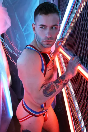 Retro Remix Harness Rot – 10/10