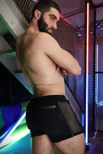 Shorts Icon Pride Schwarz-Rainbow – 3/11