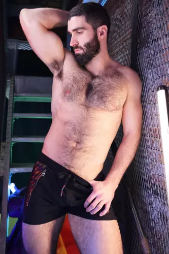 Shorts Icon Pride Schwarz-Rainbow – 10/11