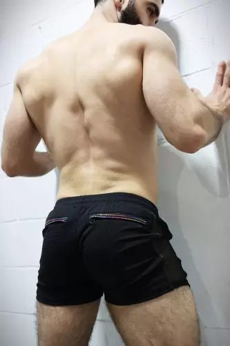 Shorts Icon Pride Schwarz-Rainbow – 11/11