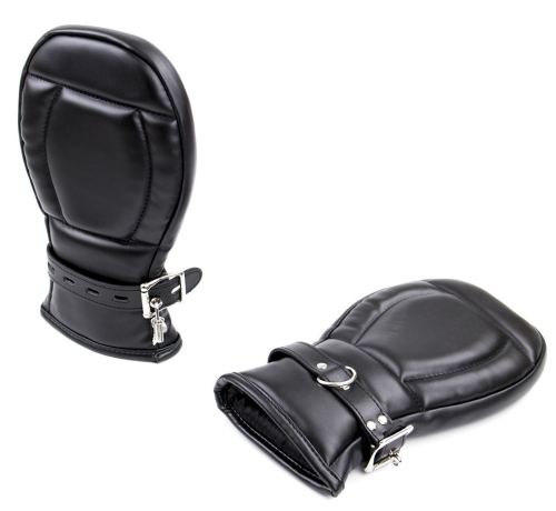 Padded Lock Gloves Black