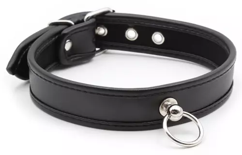 O Ring Halsband Kunstleder Schwarz – 1/3