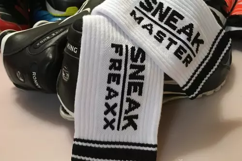 Socken SNEAK MASTER Weiß-Schwarz – 10/13