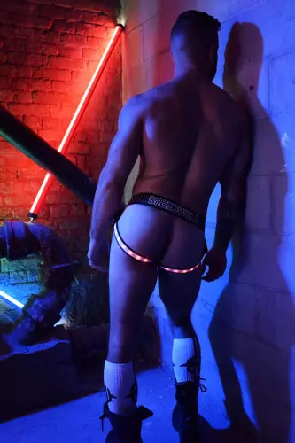 Leuchtender Jockstrap RAVE LEGSTRAP Schwarz – 9/10