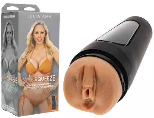 Masturbator Hand Squeeze Julia Ann – 2/7