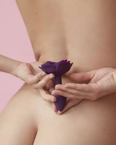 Schmuck-Buttplug Open Rosen S 8 x 2.9cm Violett – 6/6