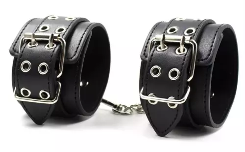 Set Handschellen und Doppel-Pin-Halsband Schwarz – 6/6